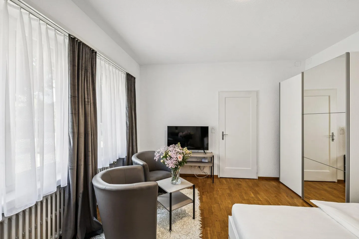 Möblierte 1.5-Zimmer-Wohnung mit Service im Zentrum Biel/Bienne - Foto 5 von 11
