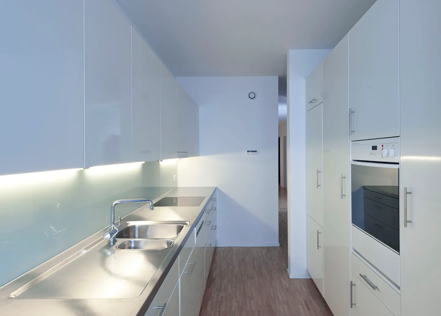 Appartement élégant au centre-ville - Photo 3 sur 6
