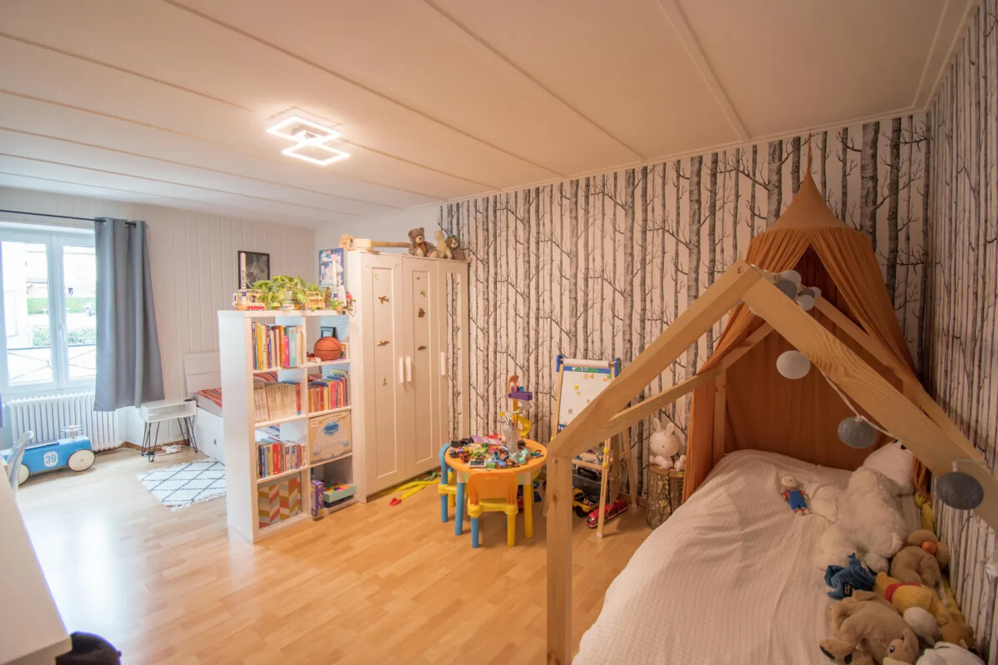 APPARTEMENT AVEC CACHET AU CENTRE-VILLE - Photo 4 sur 7