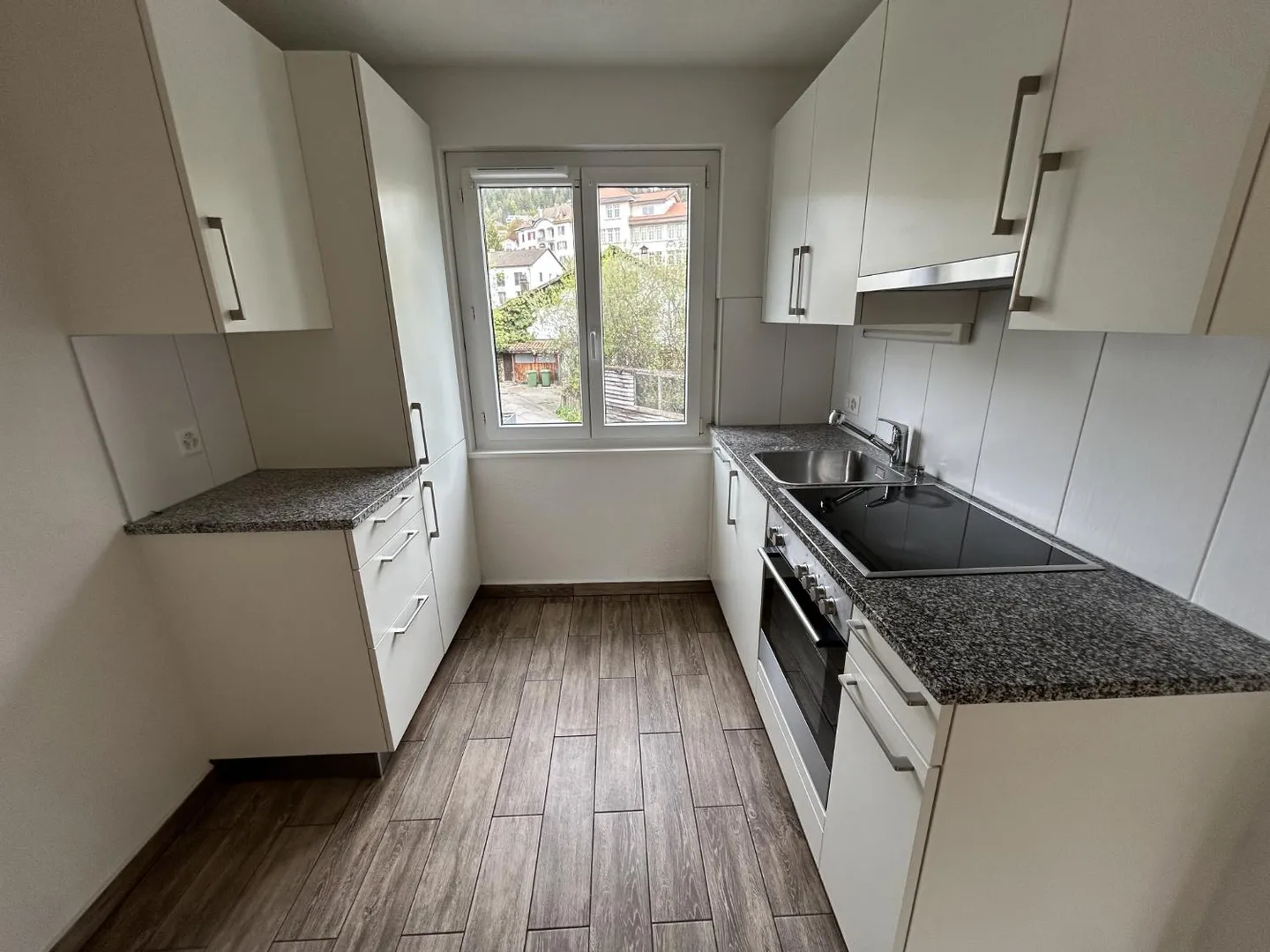 Charmant appartement 4.5 pièces - Photo 2 sur 7