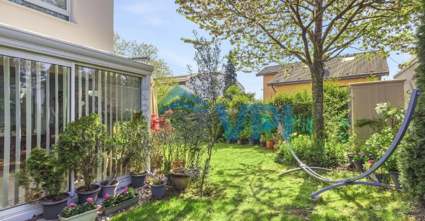 Incantevole villa familiare di 5,5 stanze nel cuore di Meyrin - Foto 10 di 12