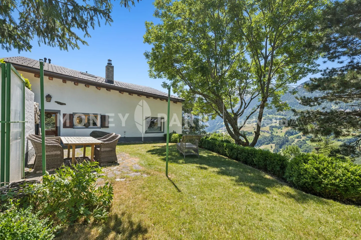 Belle propriété de 3 appartements - Photo 3 sur 15