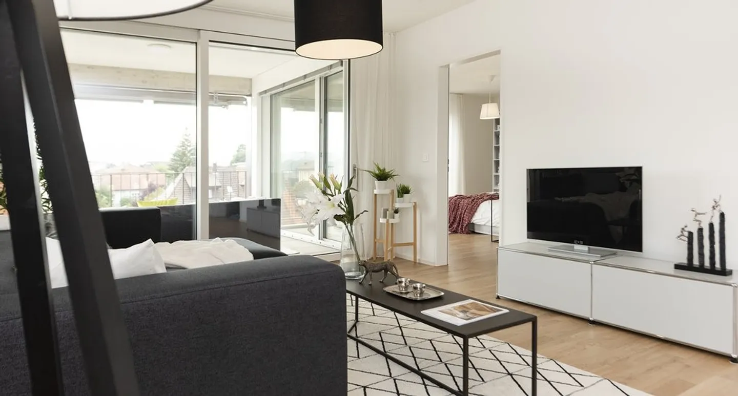 Modern 2.5-Room Apartment - Photo 2 of 6
