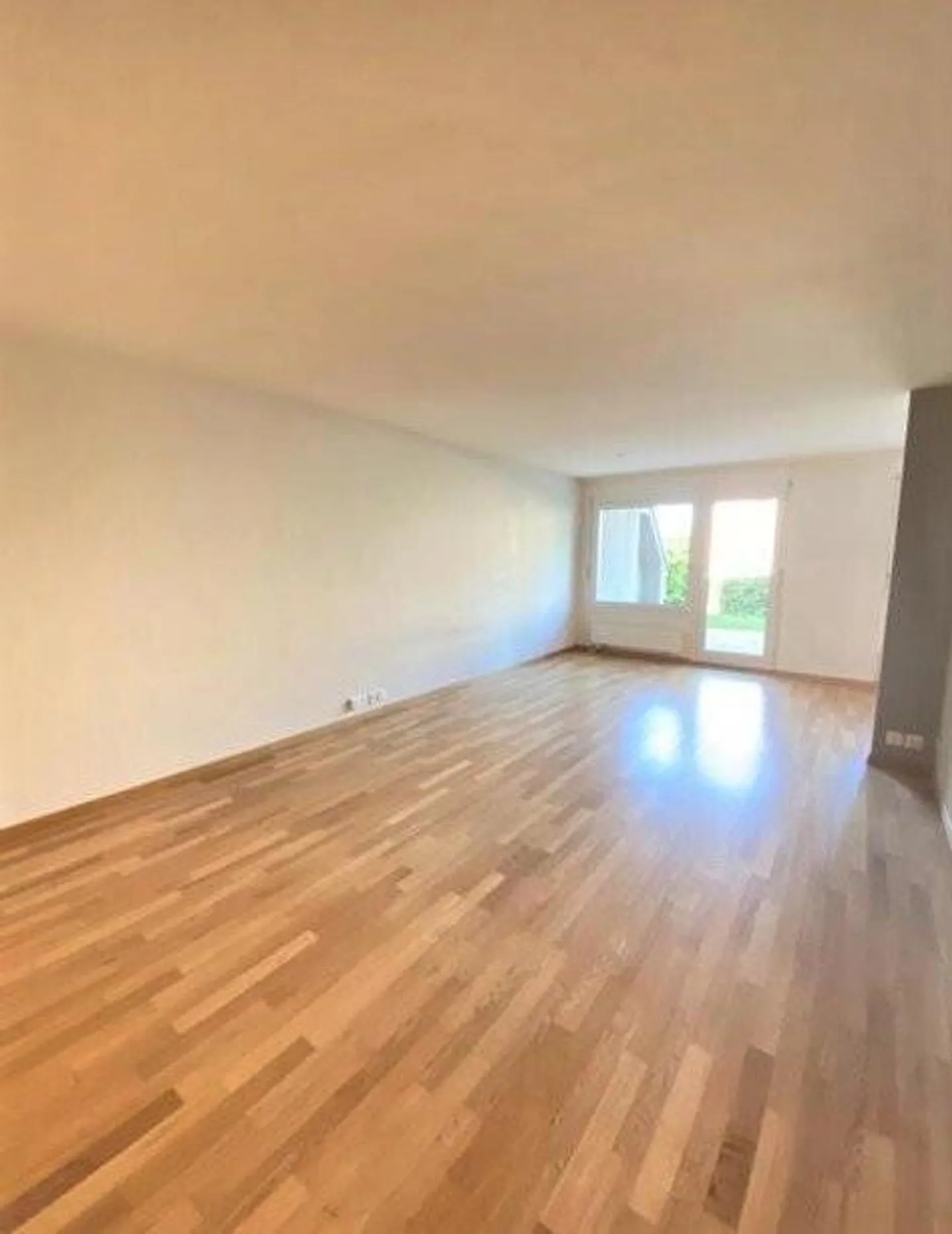 Spacious Maisonette Apartment with Green Patio - Photo 2 of 12