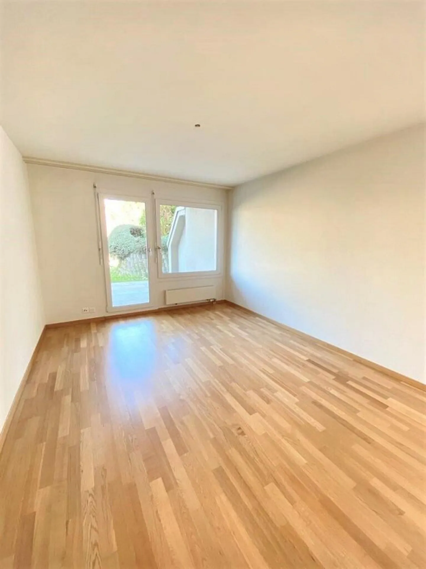 Spacious Maisonette Apartment with Green Patio - Photo 8 of 12