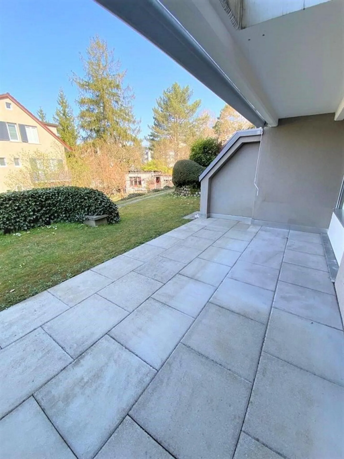 Spacious Maisonette Apartment with Green Patio - Photo 11 of 12