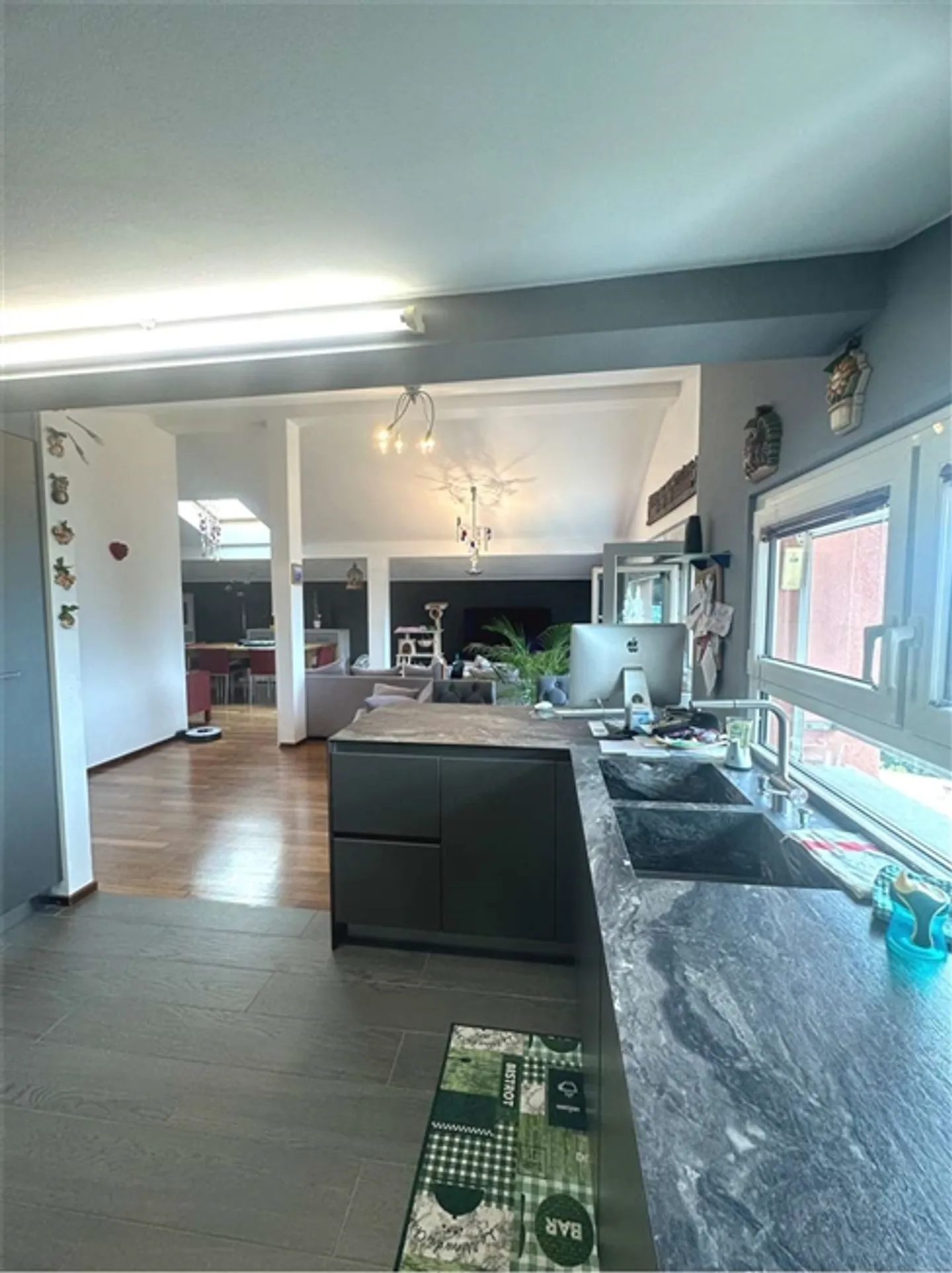 AMPIO E LUMINOSO PENTHOUSE DI 150 MQ. VISTA LAGO - Foto 9 di 20