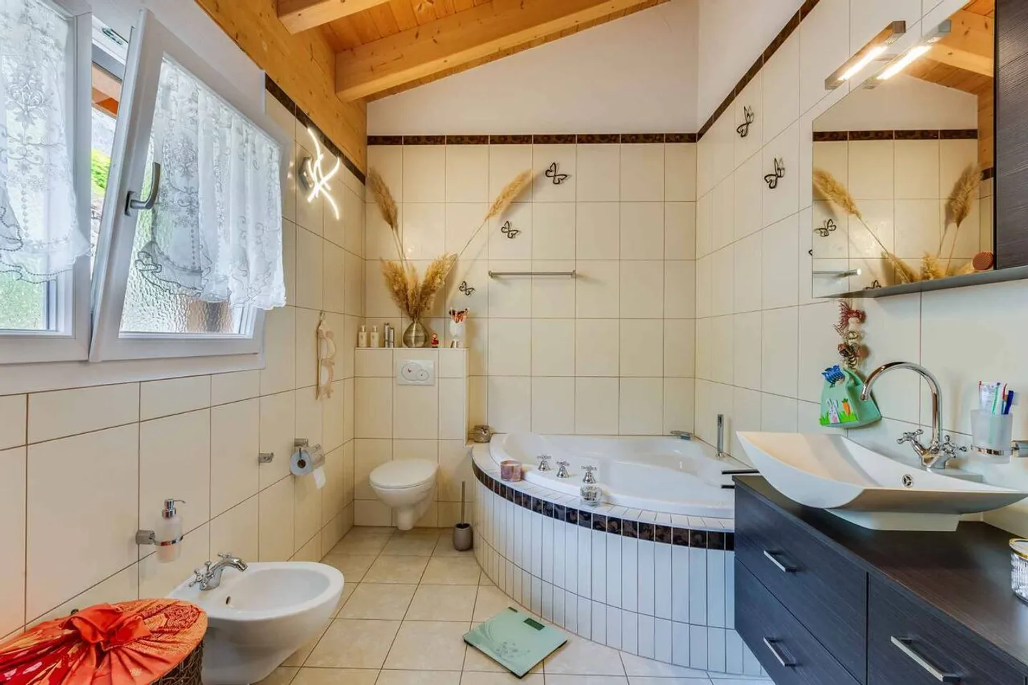 Villa exceptionnelle de 4,5 pièces - Photo 9 sur 13