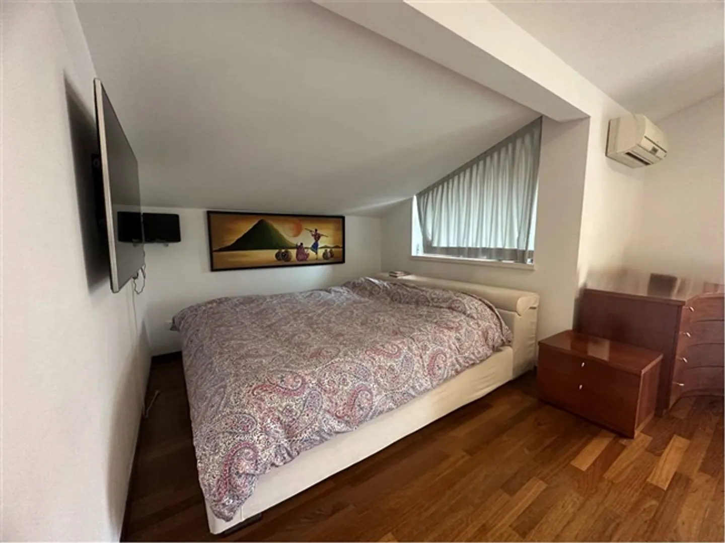 AMPIO E LUMINOSO PENTHOUSE DI 150 MQ. VISTA LAGO - Foto 18 di 20