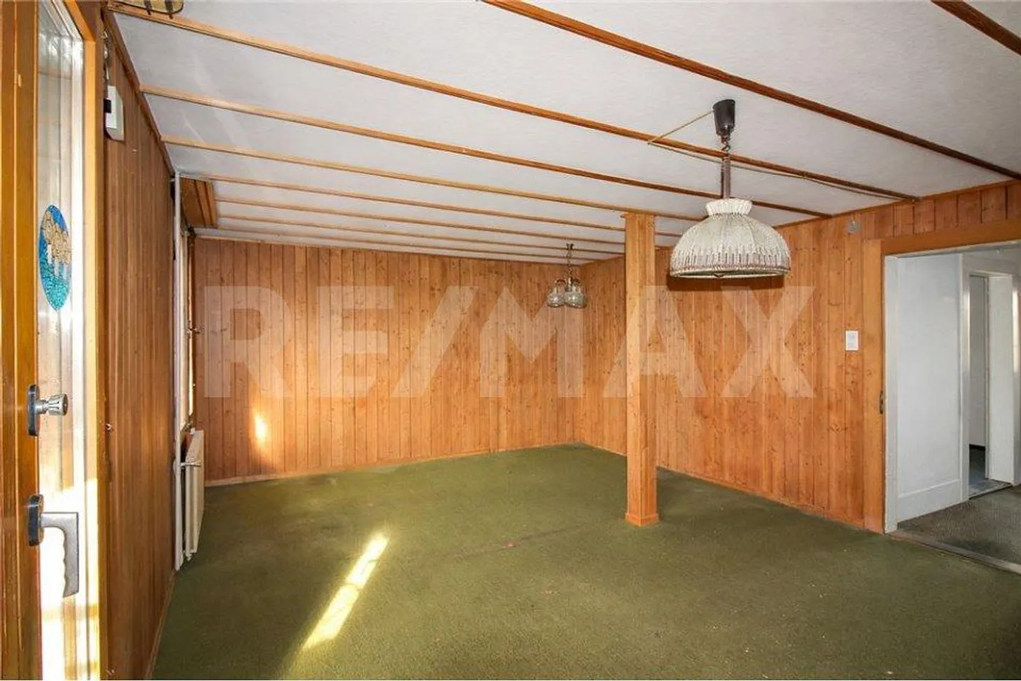 3½ Room Row House with Garage - Ideal for Renovation and Expansion - Photo 5 of 10