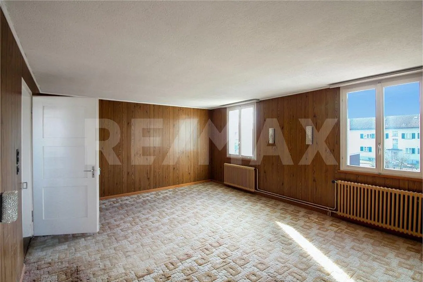 3½ Room Row House with Garage - Ideal for Renovation and Expansion - Photo 8 of 10