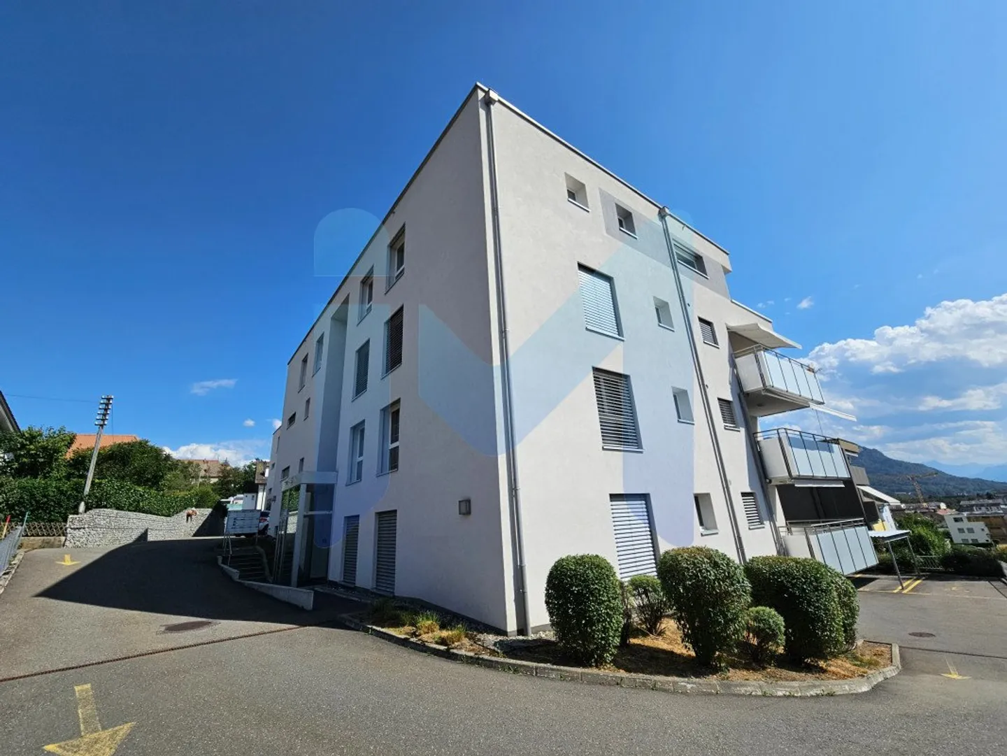 Appartement moderne à Châtel-St-Denis - Photo 1 sur 9