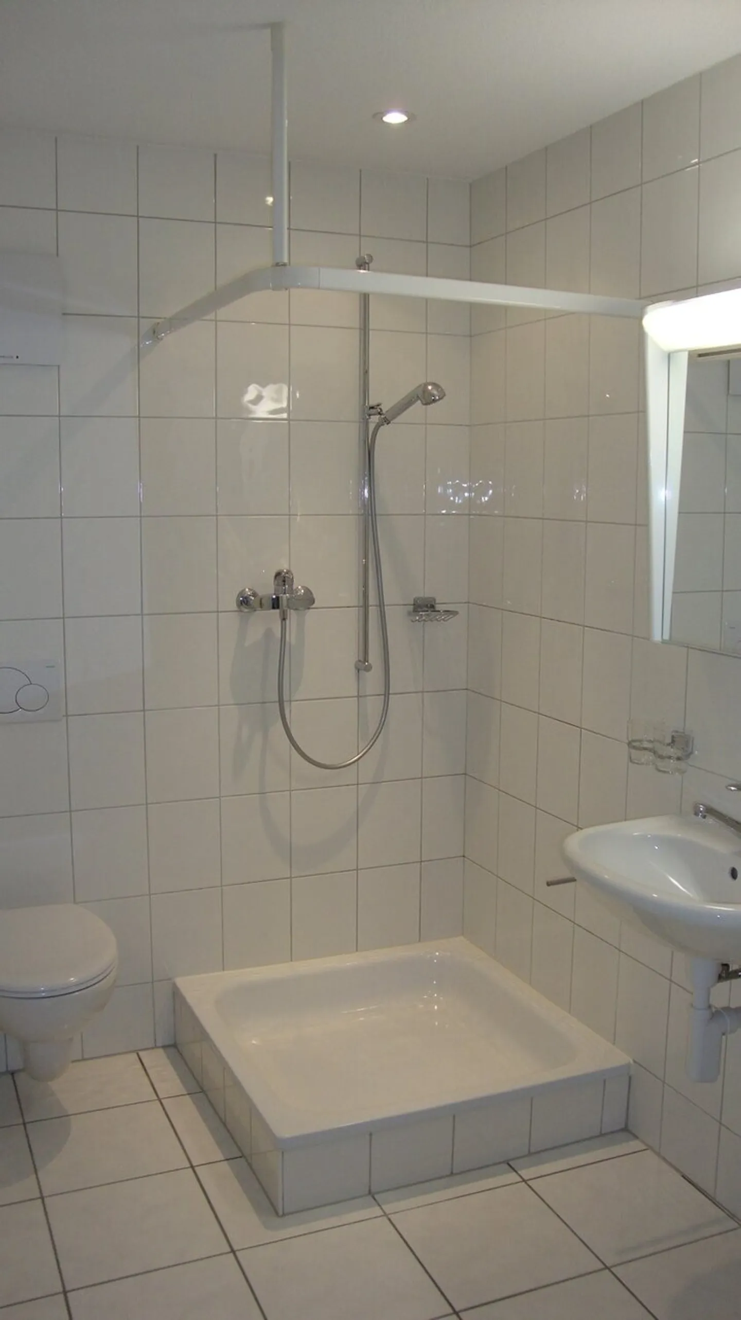 Spacious 105 m² apartment with balcony and unobstructed view - Photo 8 of 12