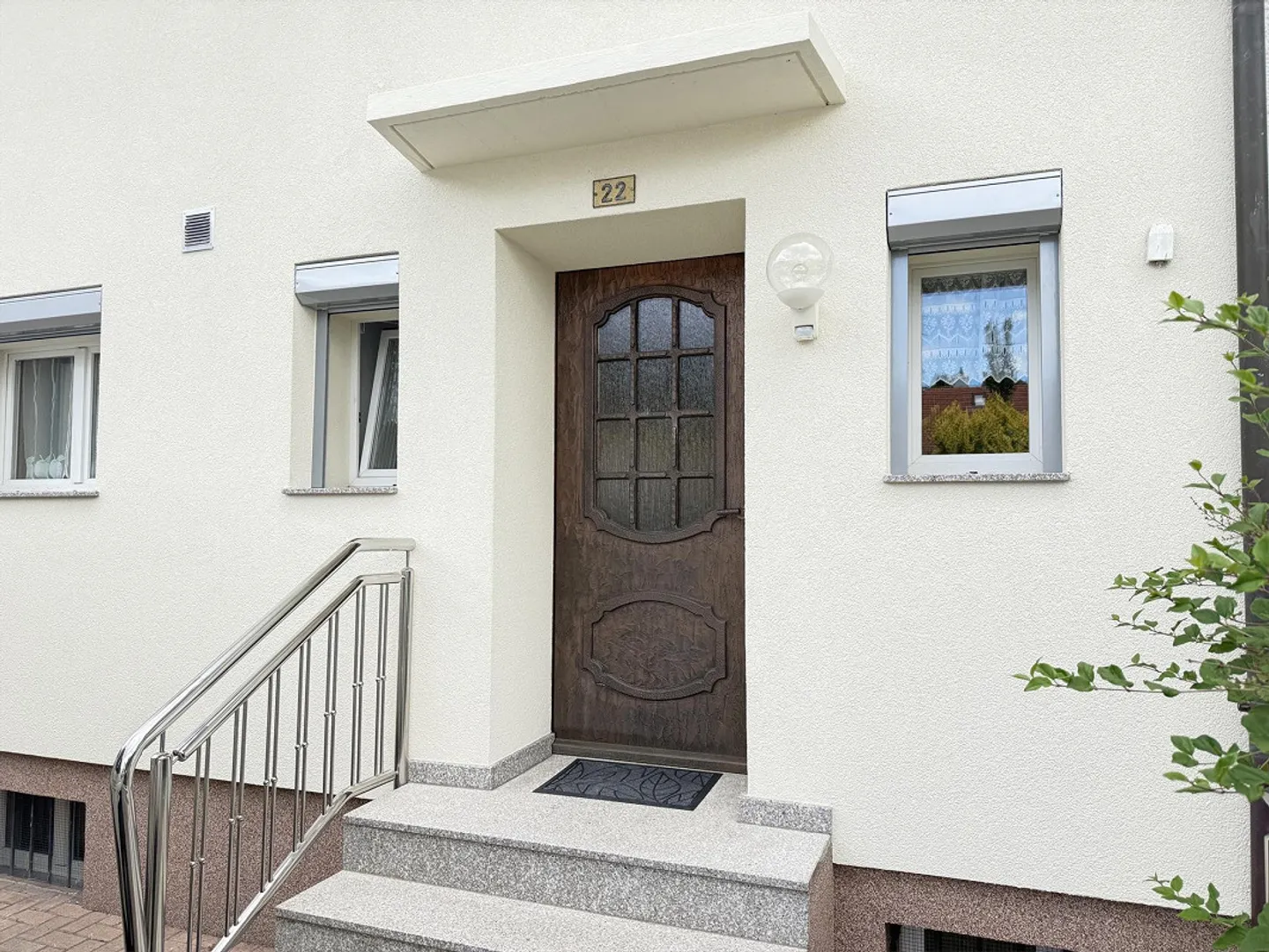 5-room terraced house with large winter garden - Photo 1 of 12