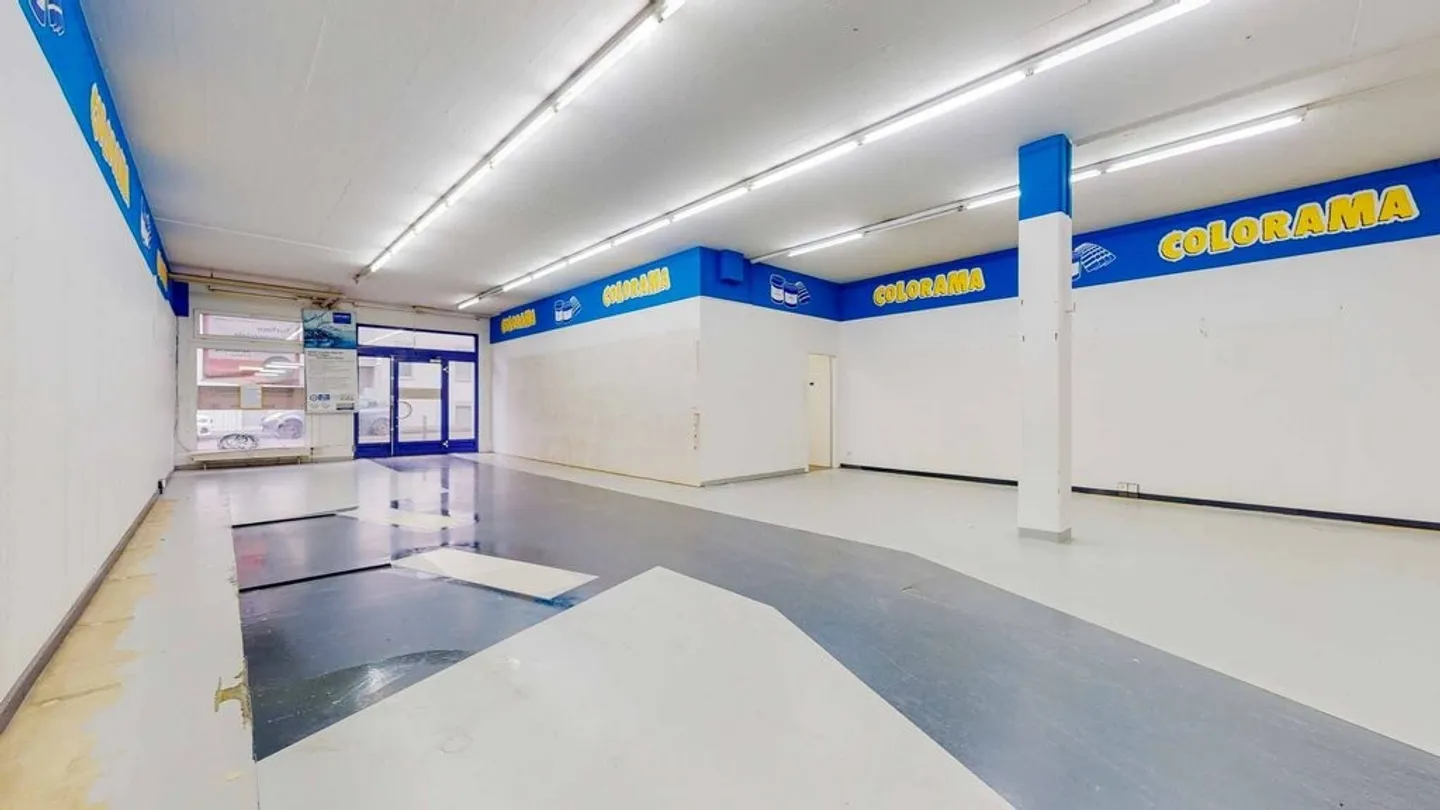 Stai cercando un locale spazioso a due passi dal centro città? - Foto 4 di 9