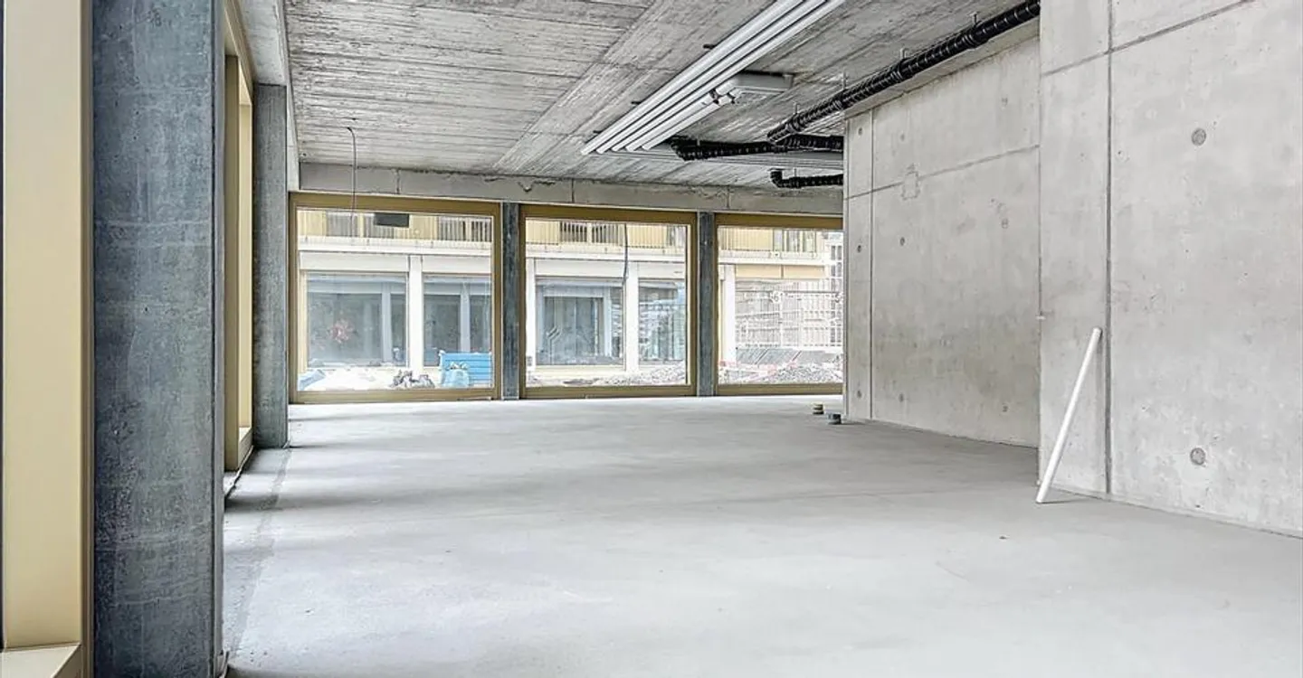 Shop for rent - Photo 3 of 13