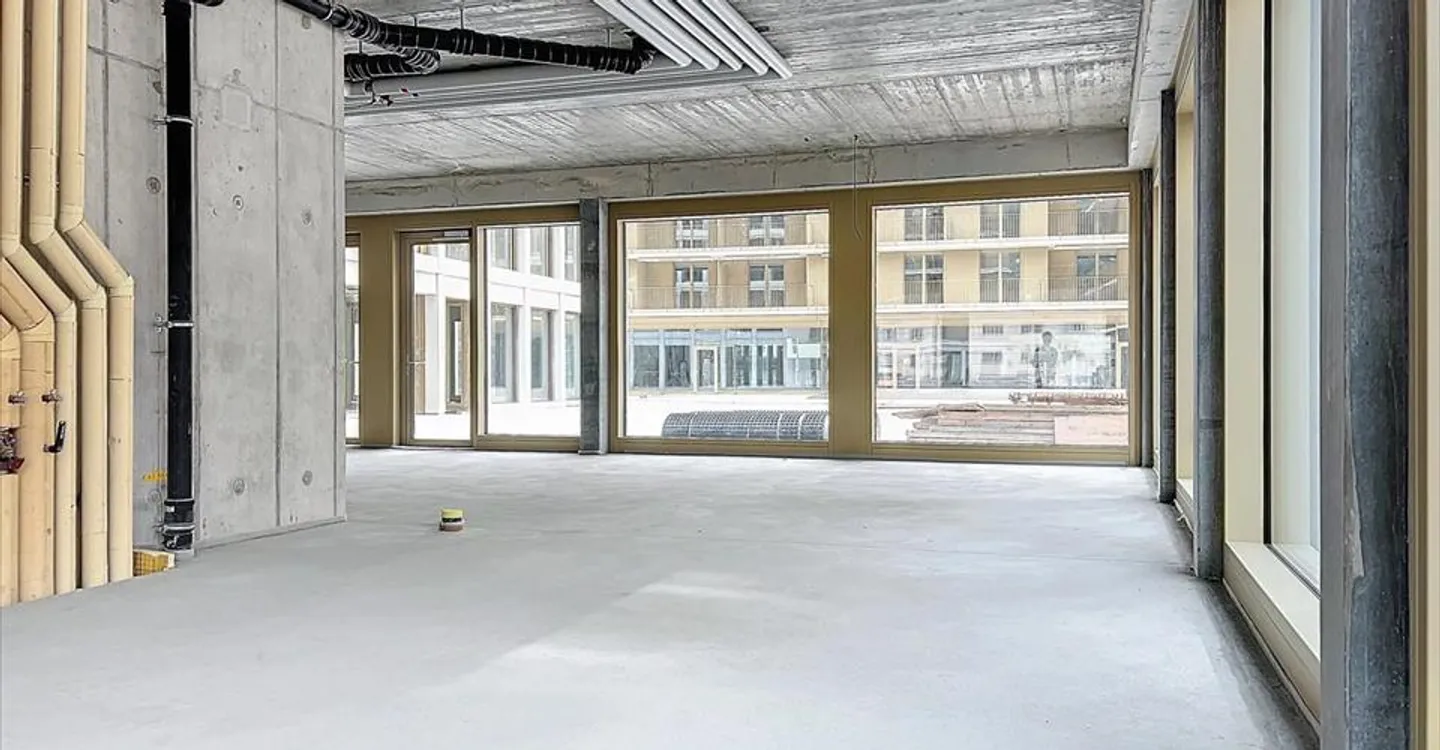 Shop for rent - Photo 4 of 13