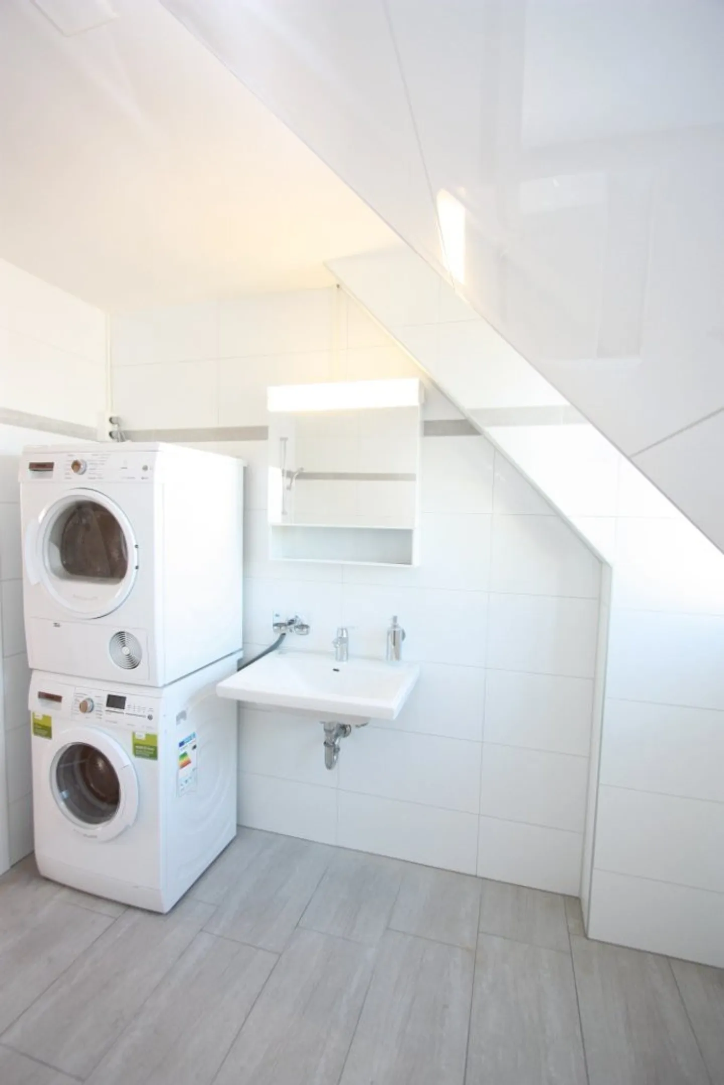 Appartement en état neuf - situé au centre de Berne à louer - Photo 3 sur 8