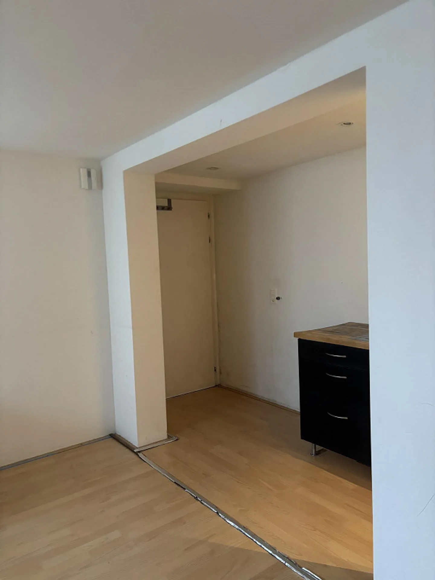 Vielseitig nutzbares Studio in Nähe Spiez Bahnhof zu vermieten - Foto 4 von 7