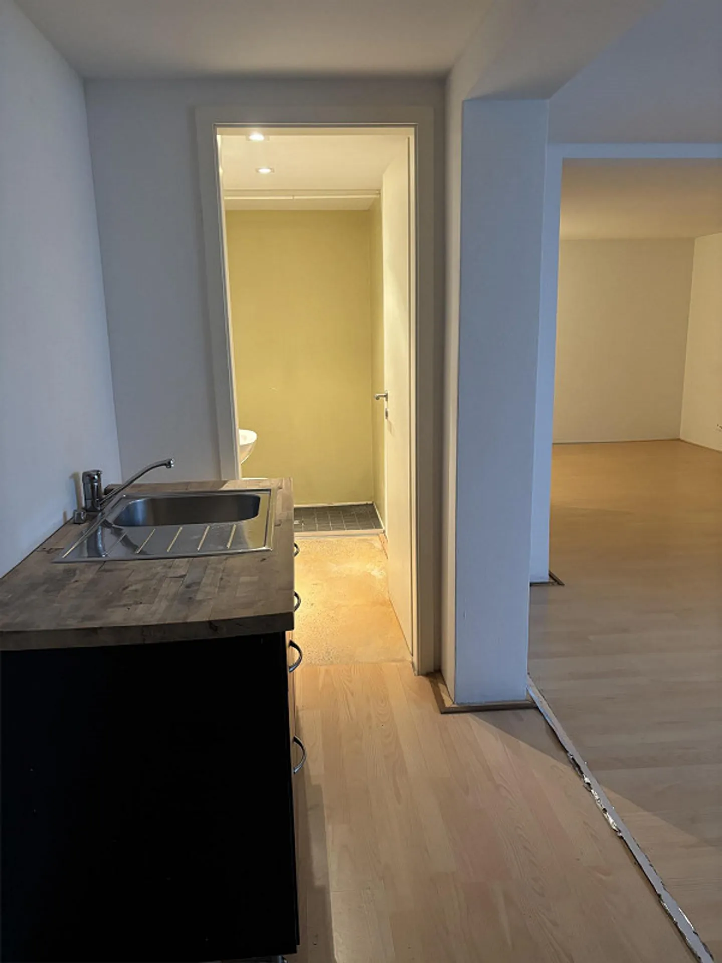 Vielseitig nutzbares Studio in Nähe Spiez Bahnhof zu vermieten - Foto 6 von 7