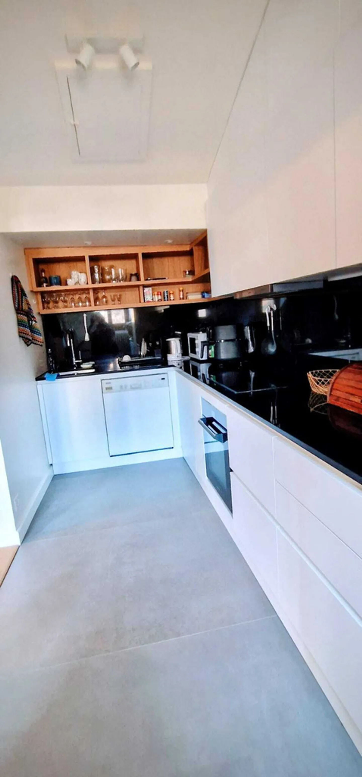 For rent superb furnished 2-room apartment in the heart of Geneva - Photo 2 of 4