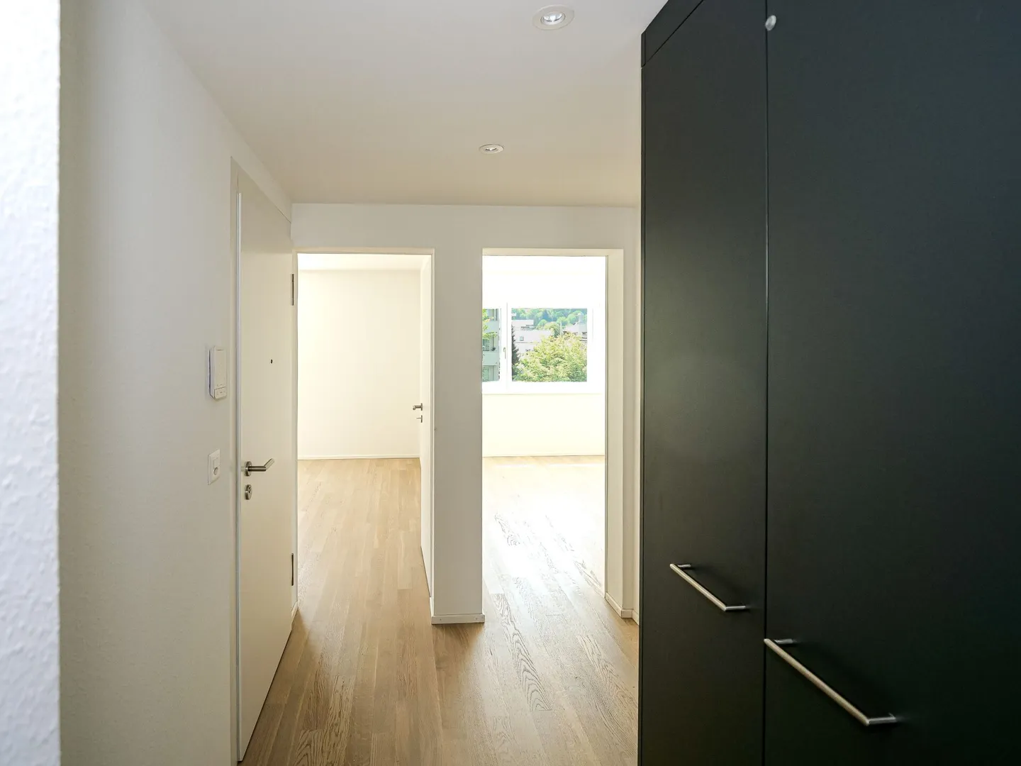 Appartamento moderno con 3 camere e grande balcone - Foto 4 di 6
