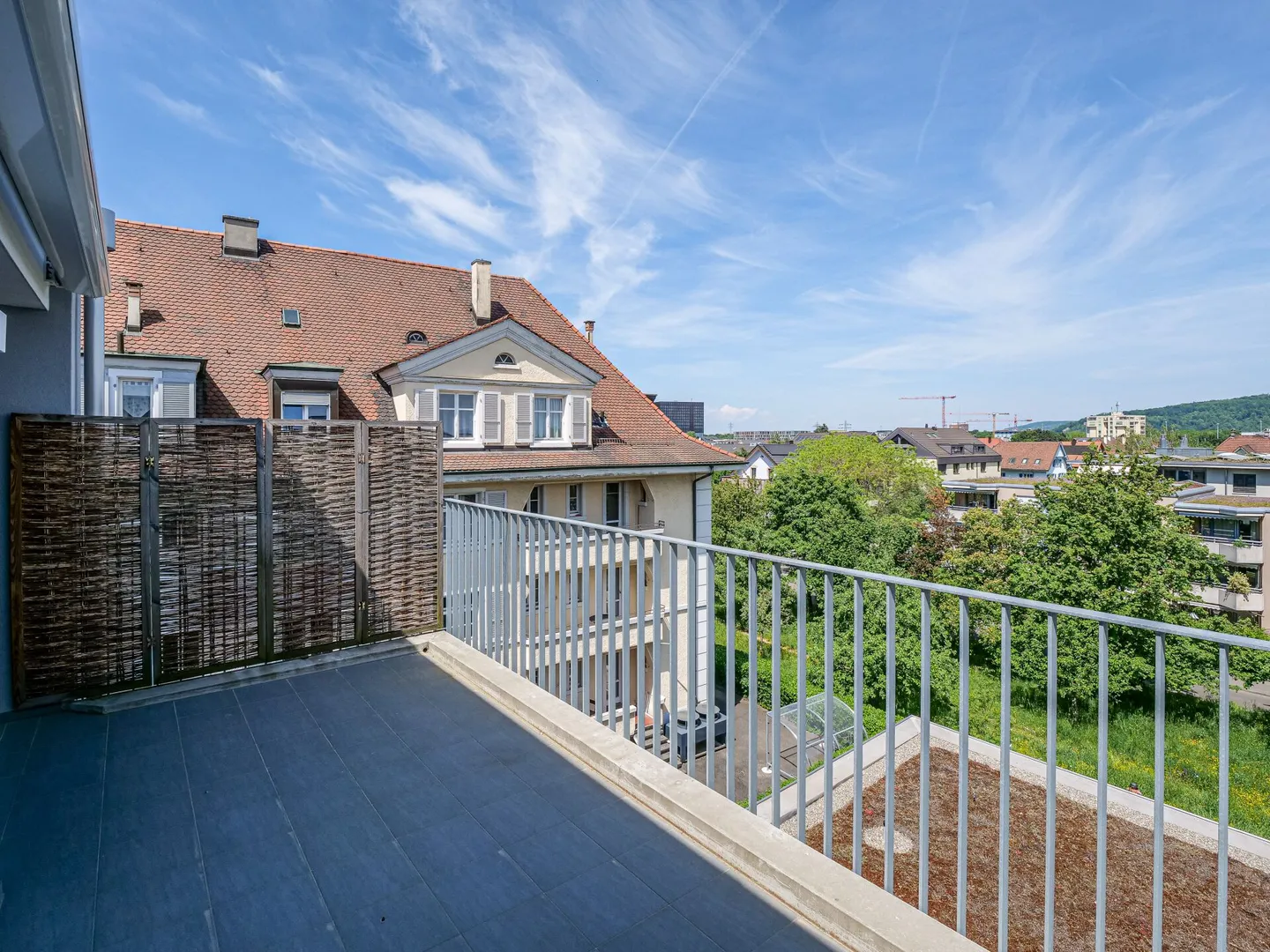 Appartamento moderno con 3 camere e grande balcone - Foto 5 di 6