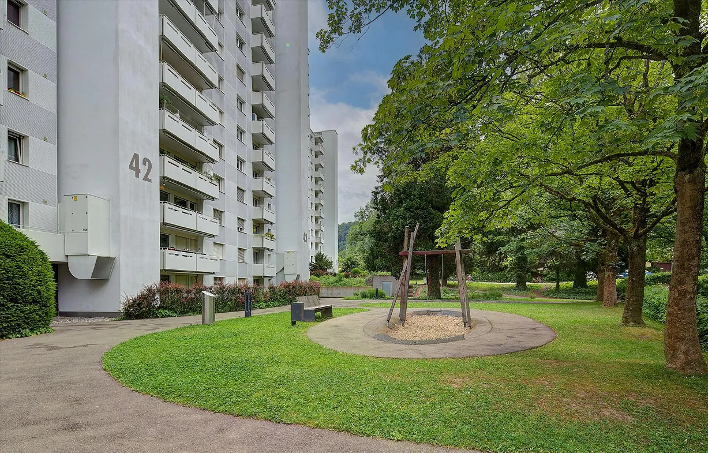 Apartment with a view of greenery! - Photo 1 of 9