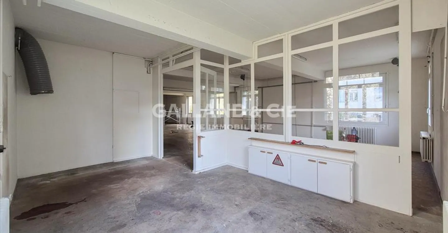 Edificio ad uso misto in affitto - Foto 3 di 6
