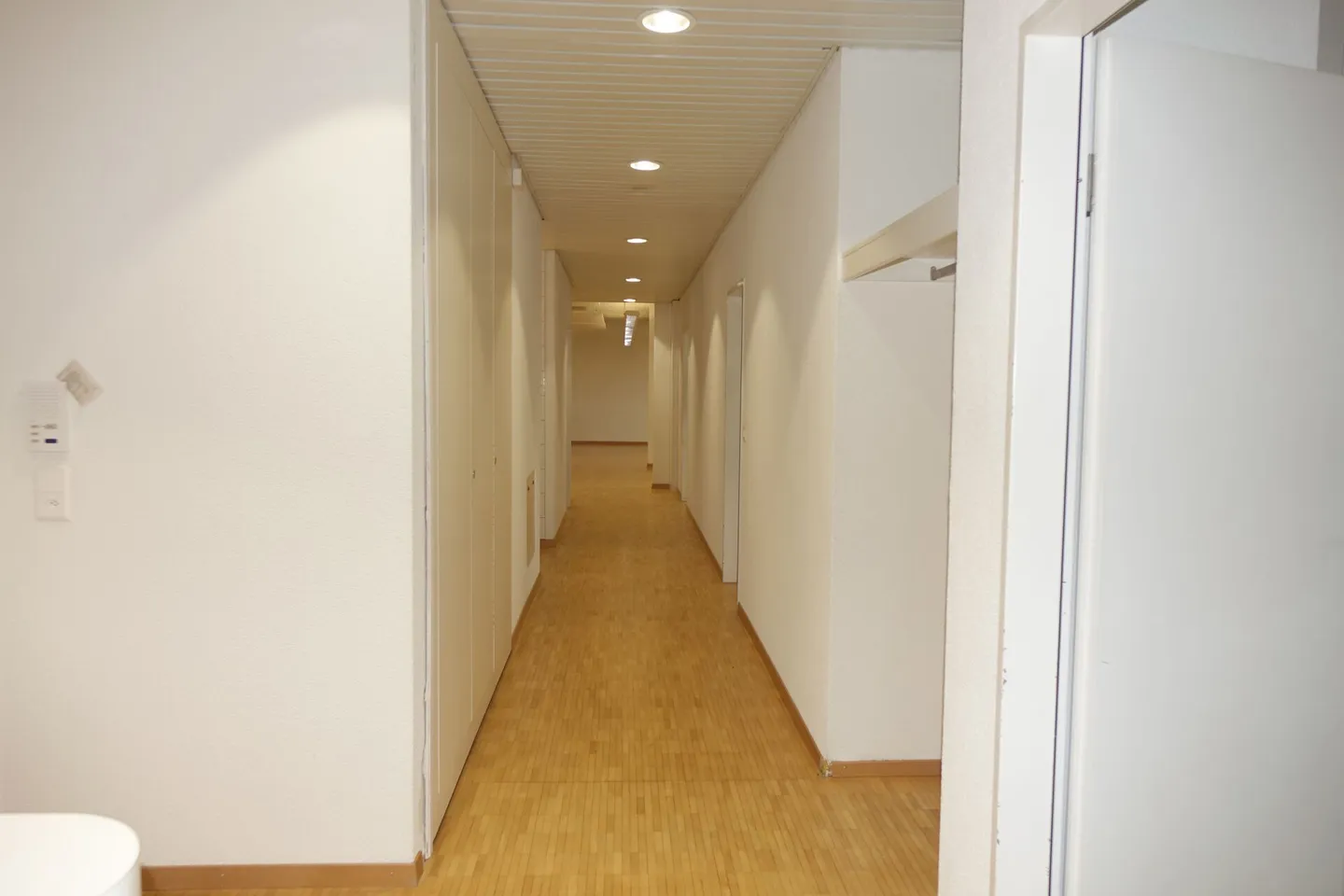 Flexible Gewerbefläche mit Terrasse - Foto 2 von 22