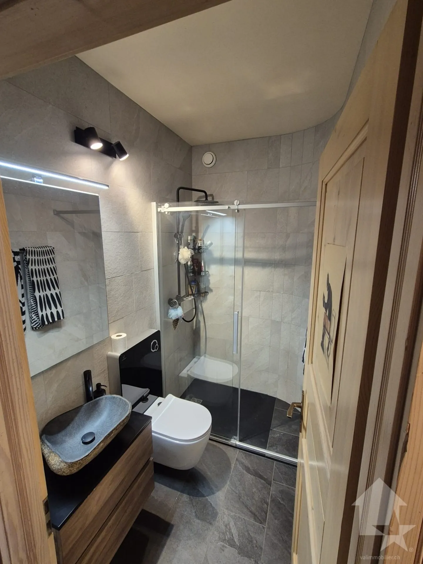 Geräumiges renoviertes Apartment - Foto 14 von 16