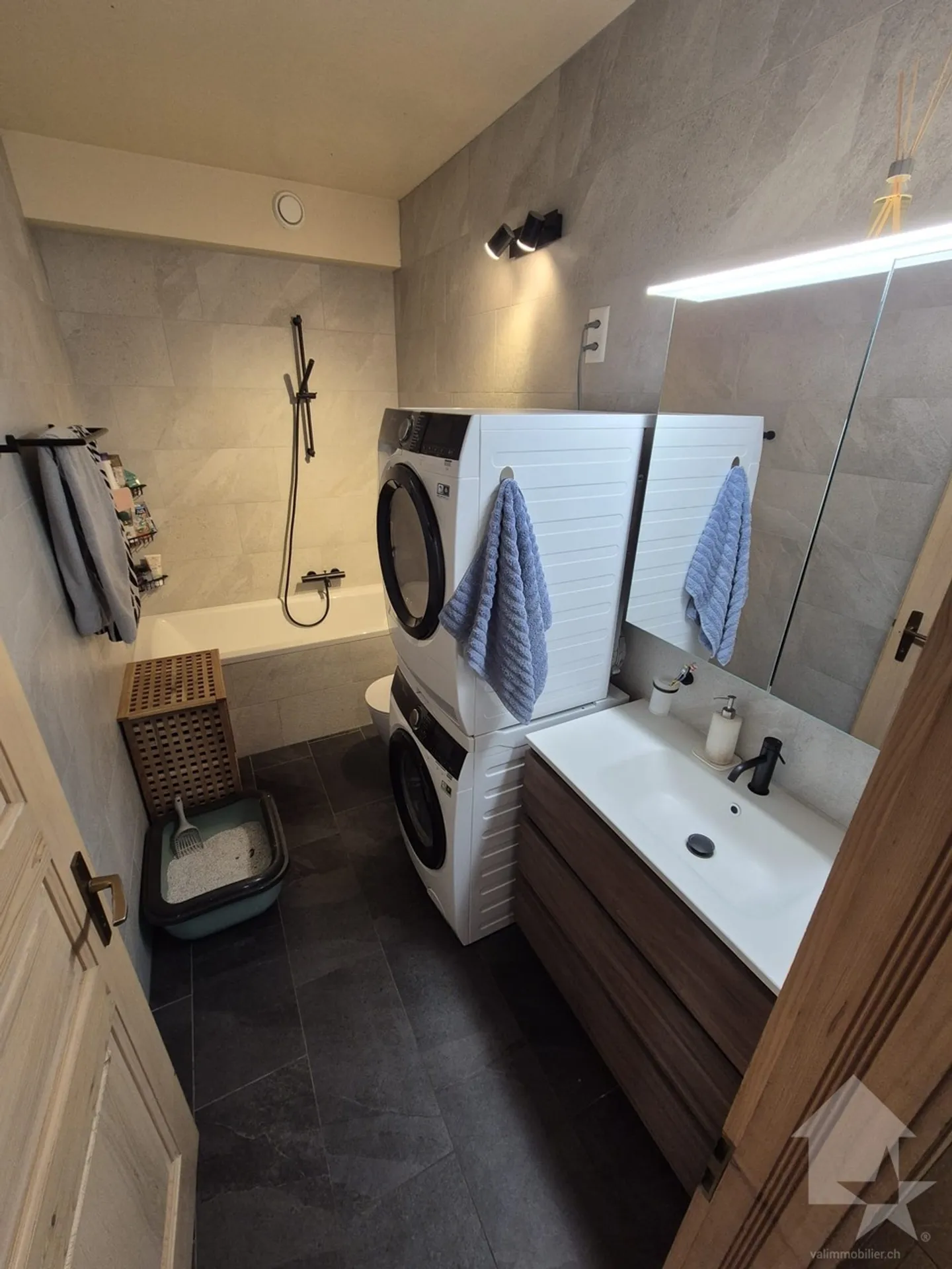 Geräumiges renoviertes Apartment - Foto 15 von 16