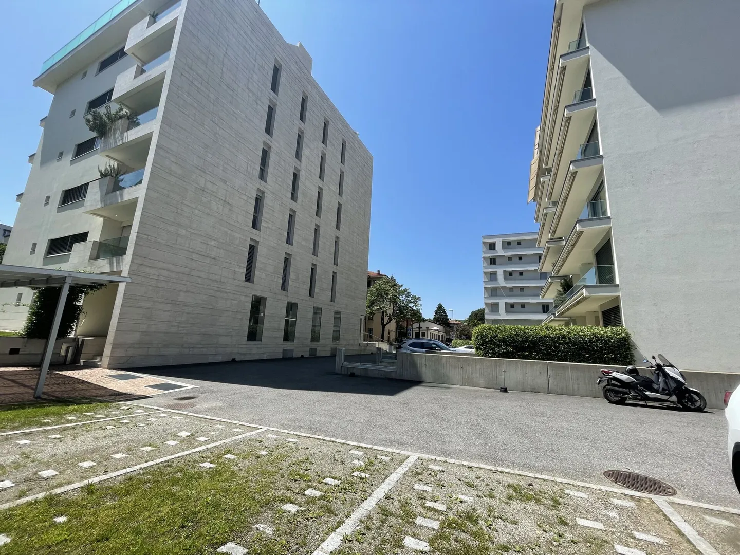 LUGANO CASSARATE I SPACIOUS 2.5 I 2 BATHROOMS I AREA HOSPITAL ITALIAN - Photo 11 of 11
