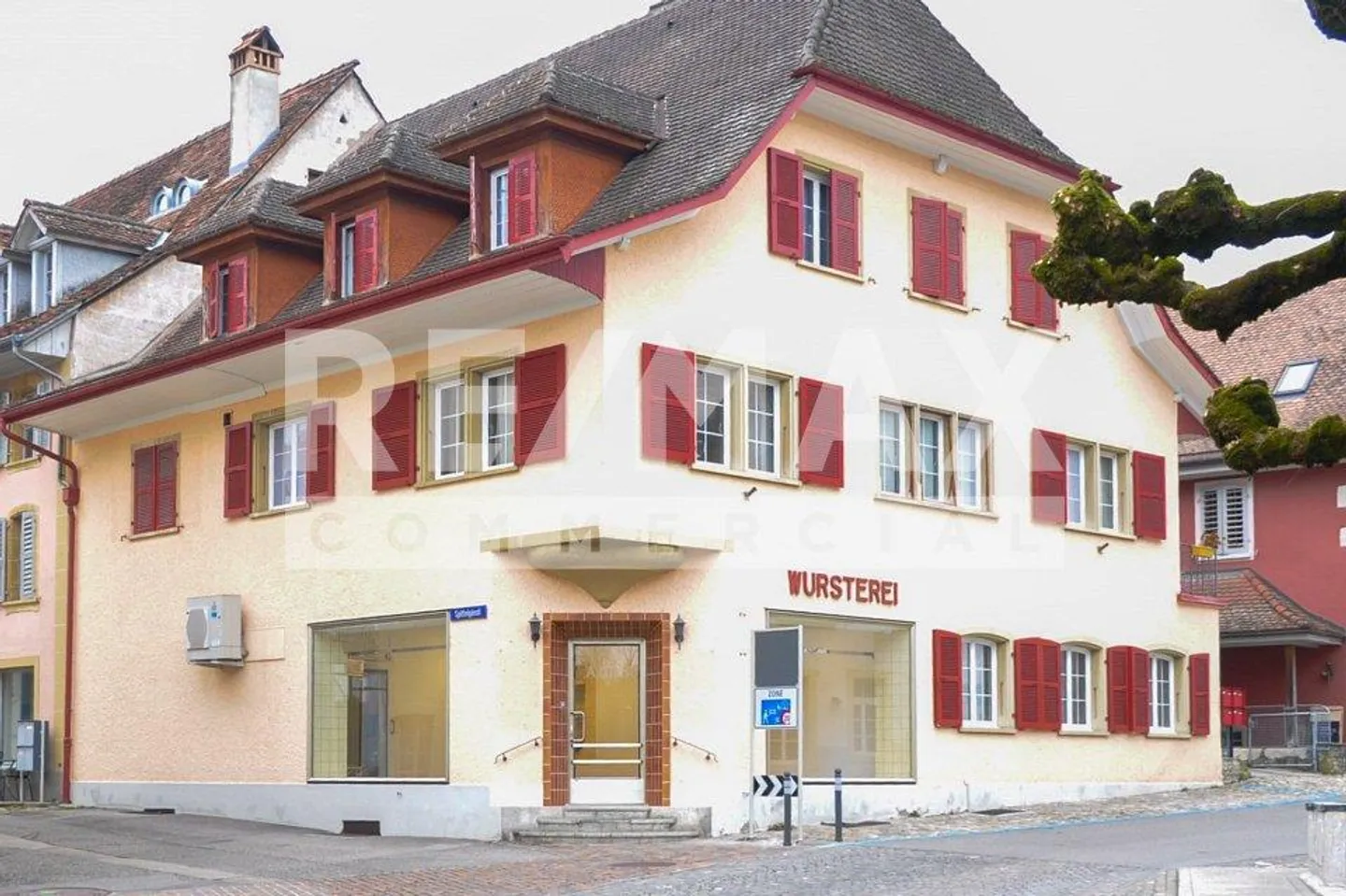 Espace d'exposition, local ou bureau - Photo 2 sur 9