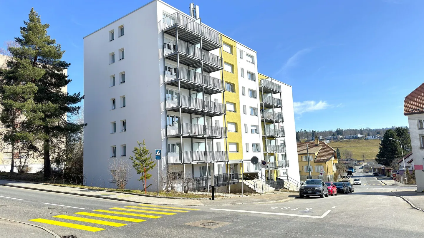 Appartamento moderno con 2 camere a La Chaux-de-Fonds - Ideale per studenti e prima occupazione - Foto 1 di 8