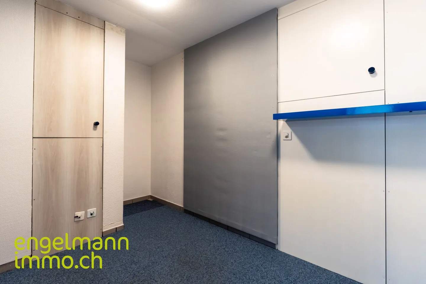 Commercial Space - Photo 4 of 13
