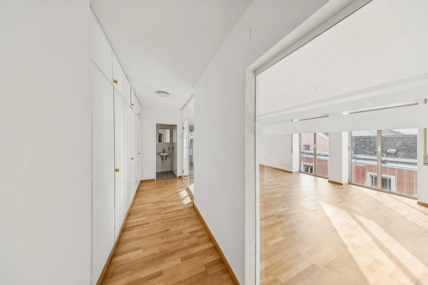 Votre nouvelle oasis de bien-être au centre de Bienne ! - Photo 6 sur 10