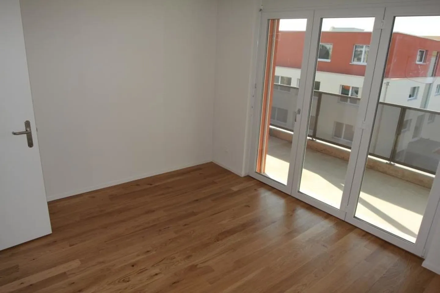 Modernes 2.5-Zimmer-Apartment - Foto 3 von 9