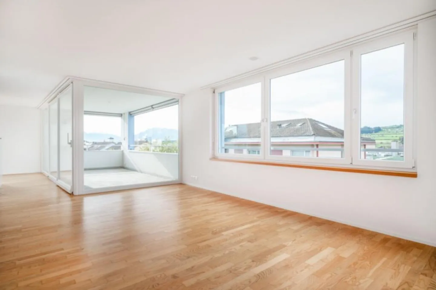 Appartement spacieux dans le quartier Bellevue - Photo 2 sur 8