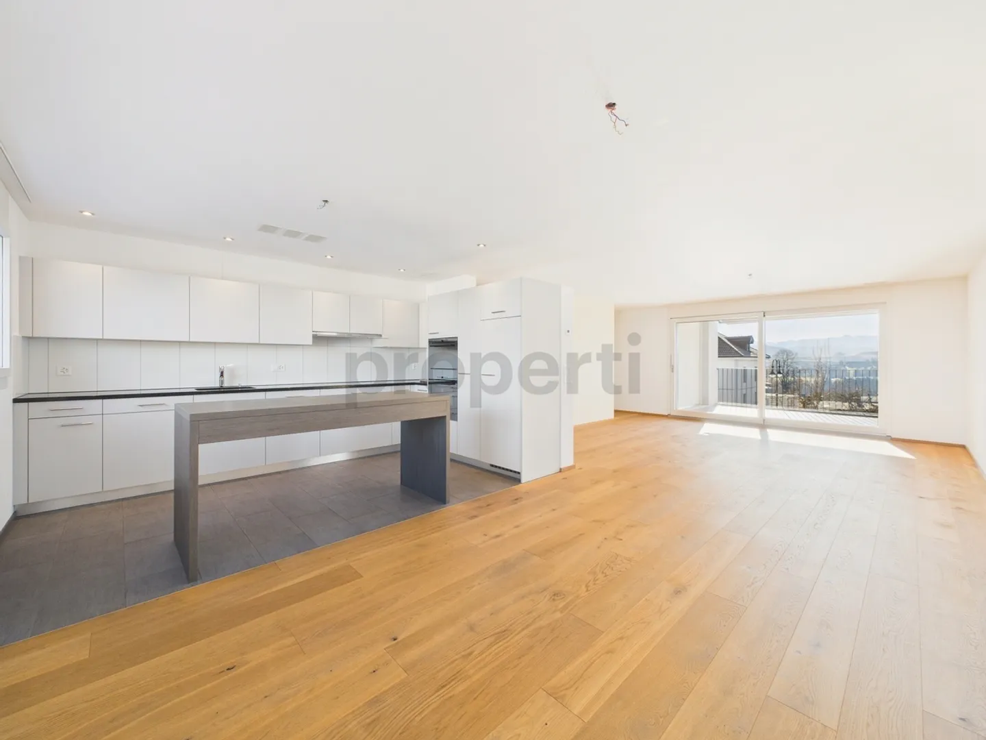 Modern 4.5-room apartment with balcony, Ufhusen - Photo 1 of 10