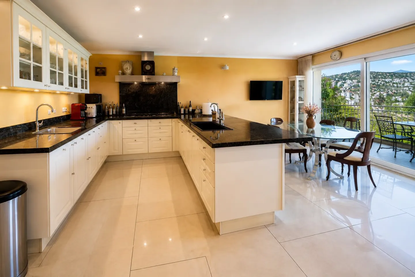 Appartamento elegante con terrazza - Foto 4 di 7