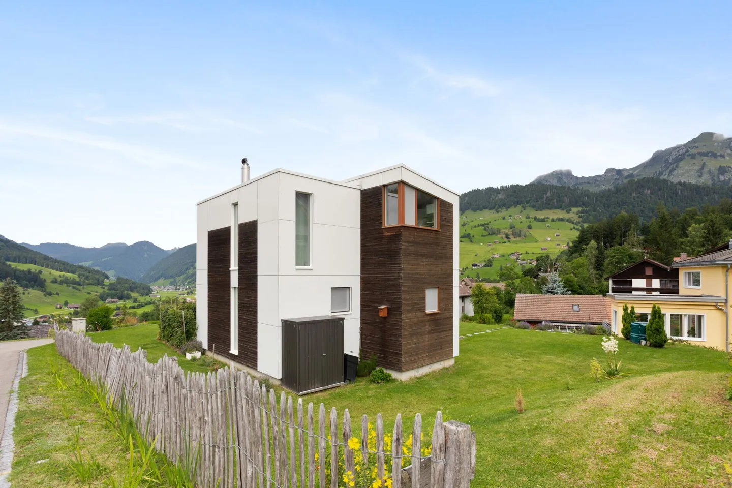 Casa unifamiliare di 3,5 stanze con vista montagna non ostacolata a Unterwasser - Foto 3 di 12