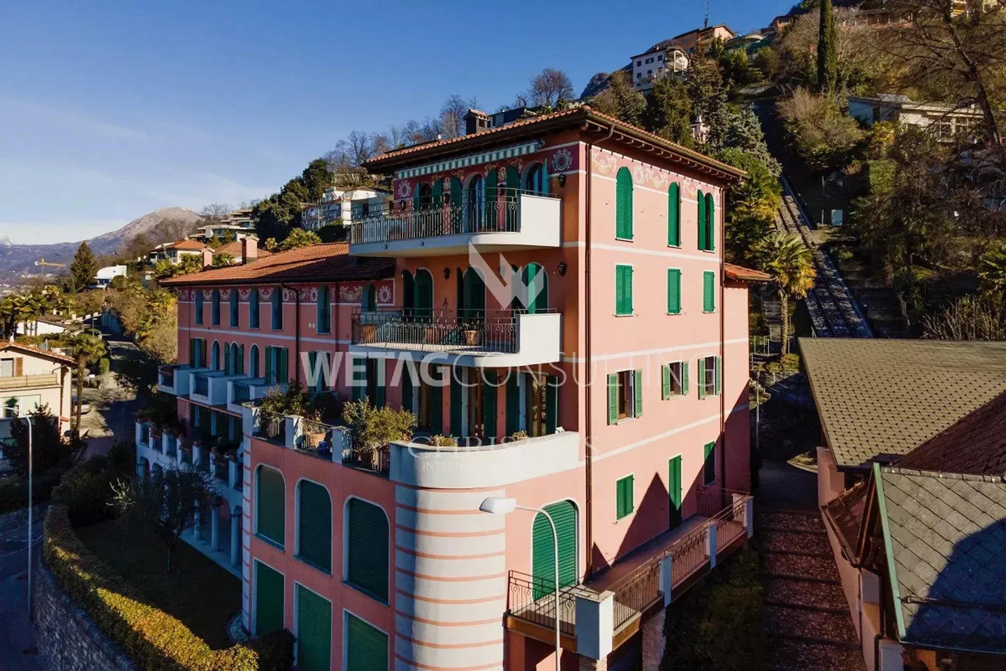 Ruvigliana: Apartment with magnificent lake view & swimming pool for sale - Photo 10 of 10