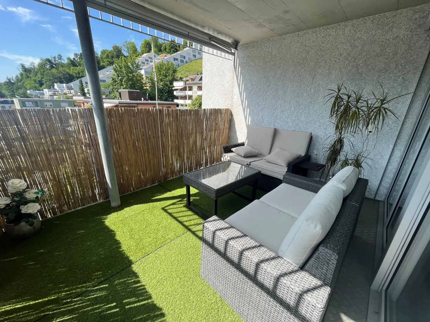 Modern Living in Winterthur - Photo 8 of 9