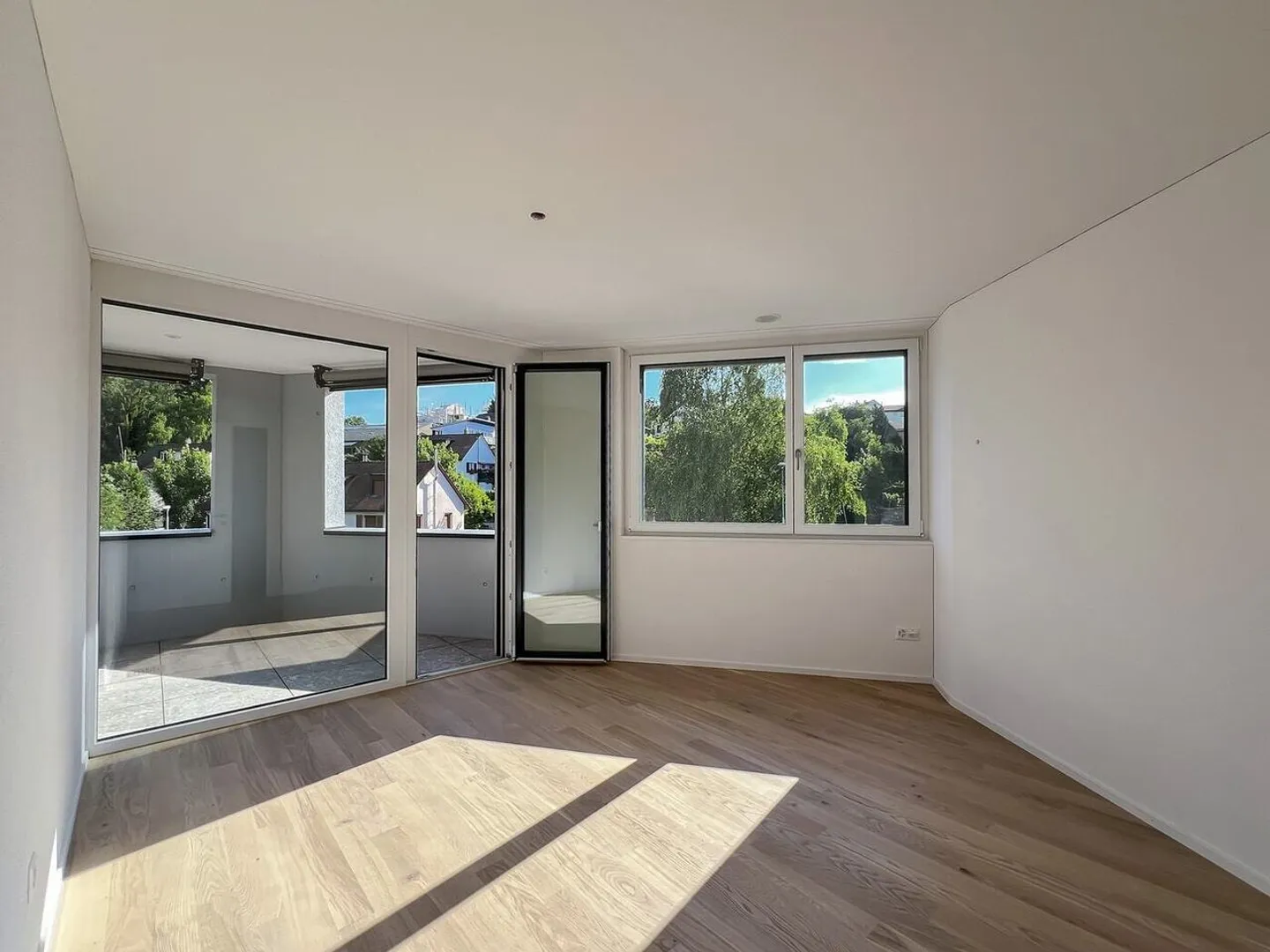 Modernes Attikawohnung in Neuhausen - Foto 3 von 8