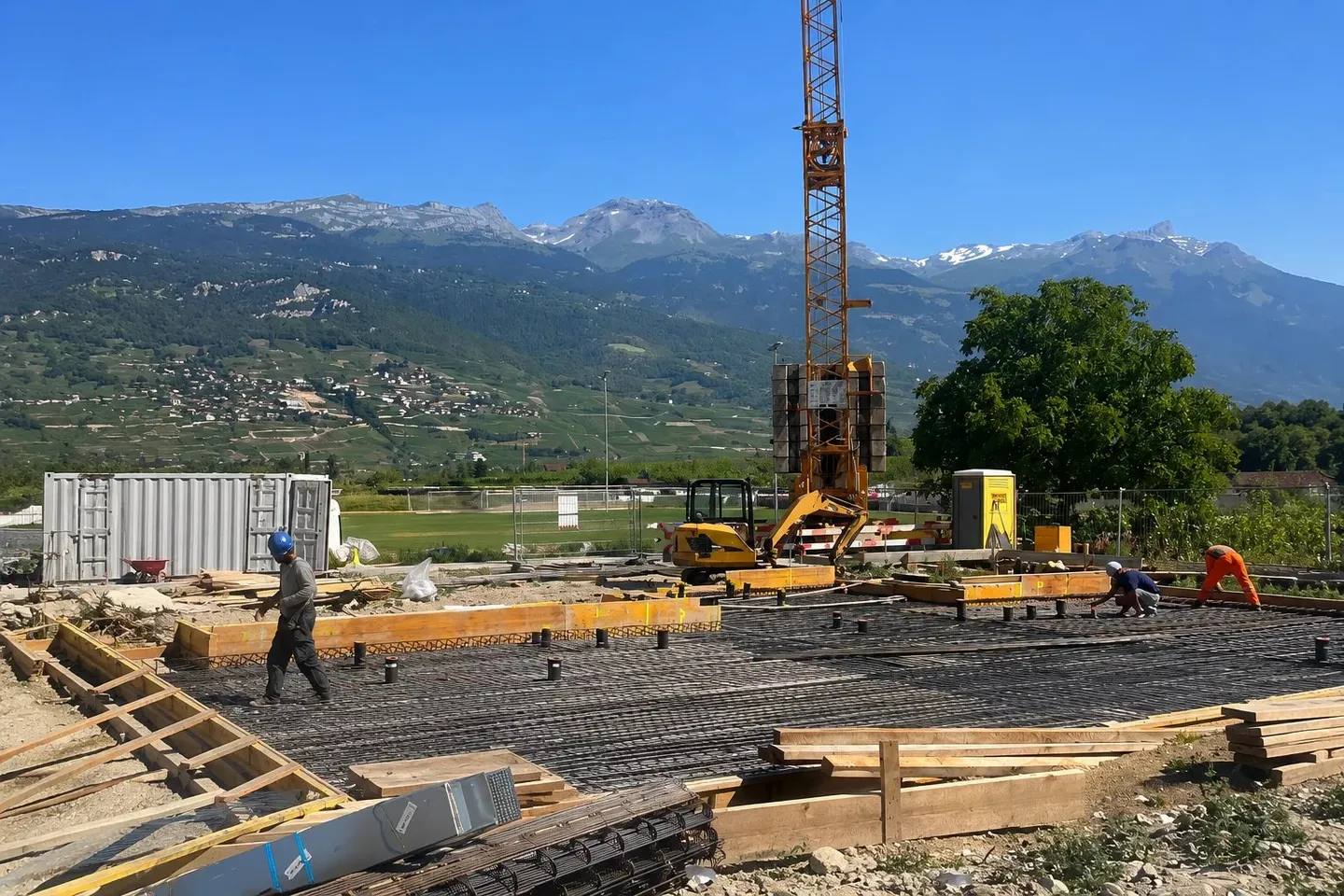Chalais ? Nouvelles maisons mitoyennes avec 5,5 pièces et jardin privé - Photo 1 sur 10