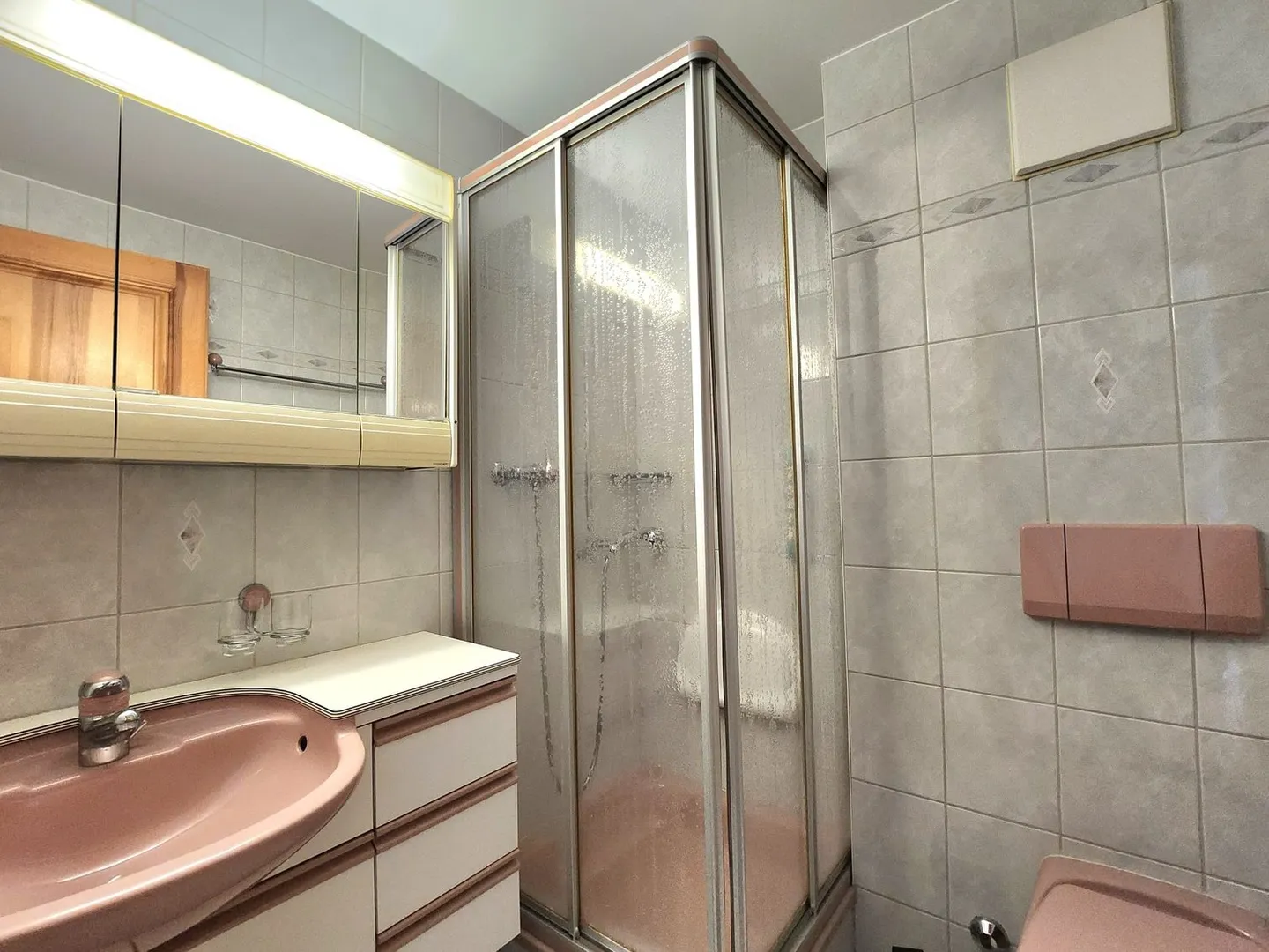 Charmant appartement de 2,5 pièces avec vue imprenable à St-Martin (Val d'Hérens) - Photo 12 sur 13