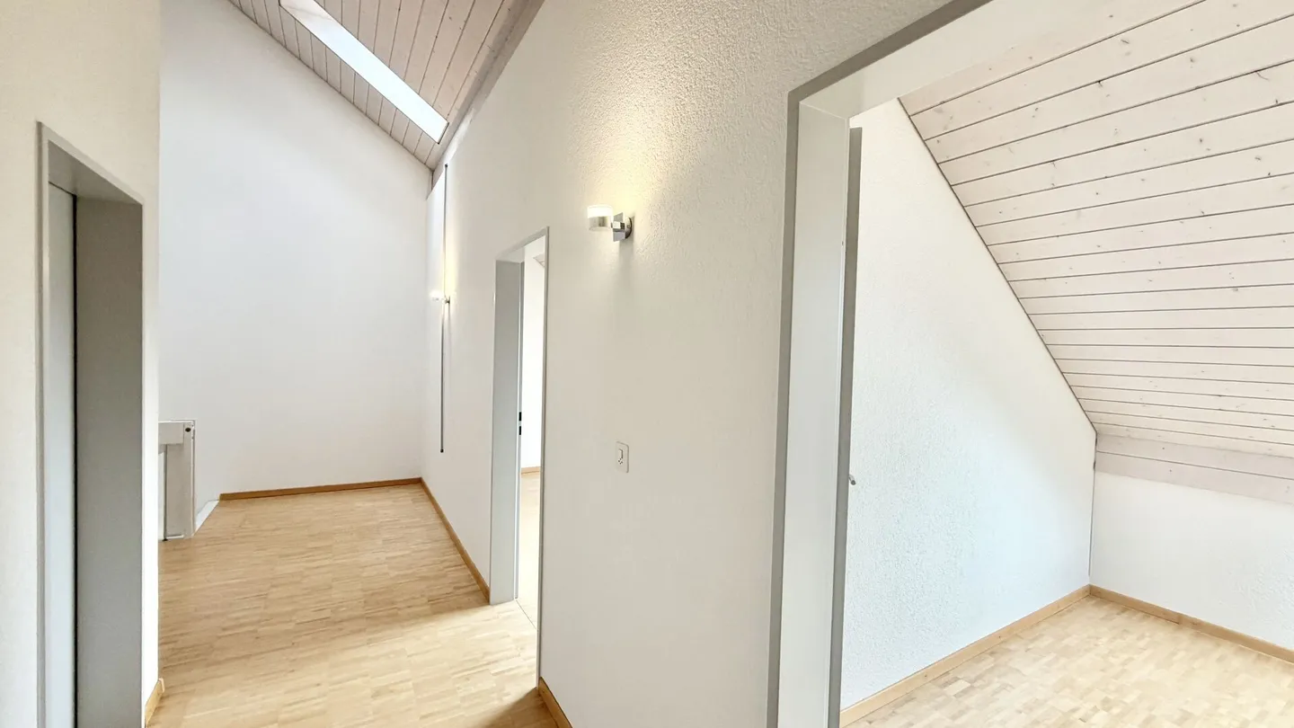 Great 3.5 Room Maisonette Apartment with Alpine View - Photo 6 of 11