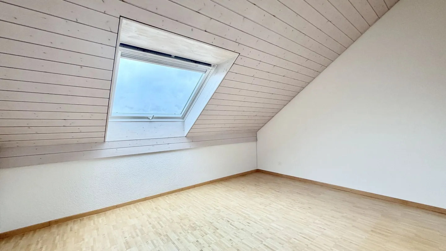 Great 3.5 Room Maisonette Apartment with Alpine View - Photo 7 of 11