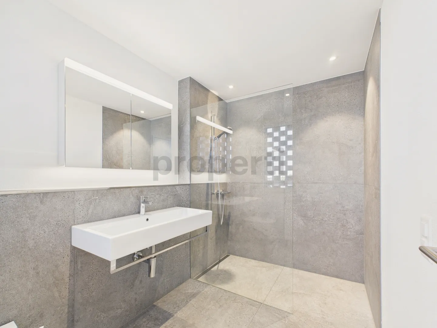 Appartement moderne de 2,5 pièces avec balcon à Rickenbach - Photo 7 sur 11